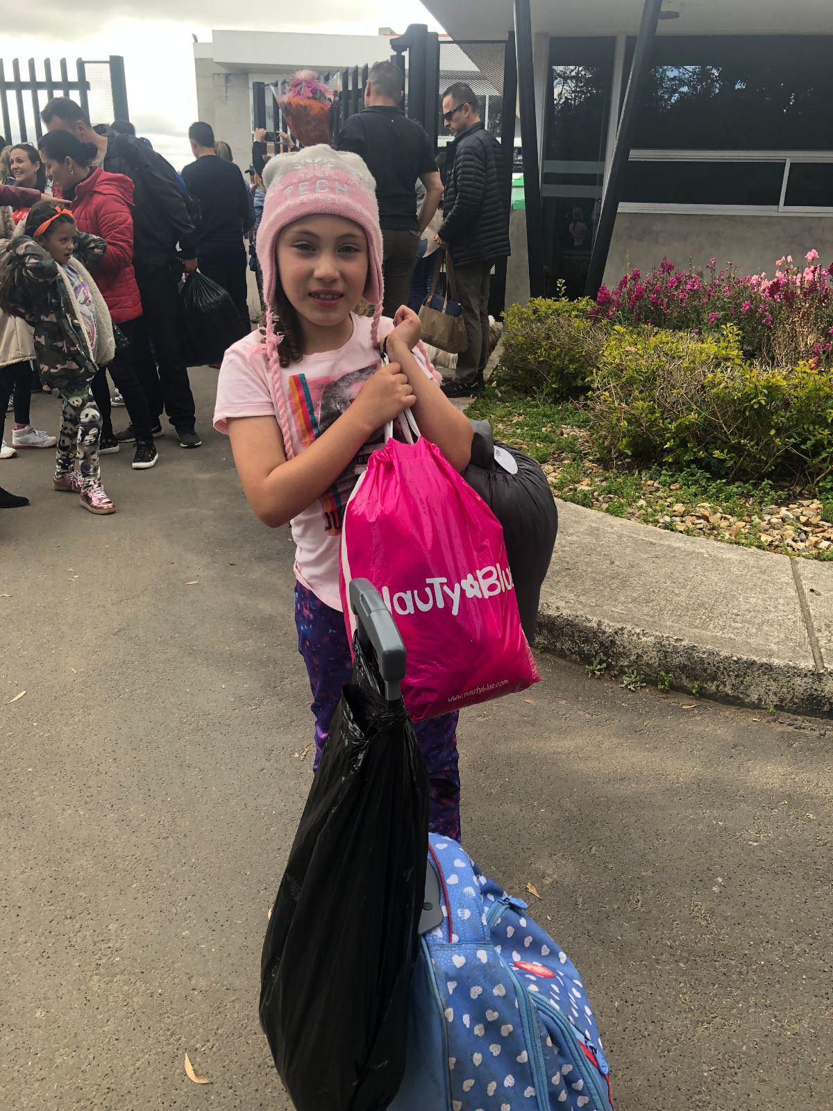 Valentina de camino, mochila